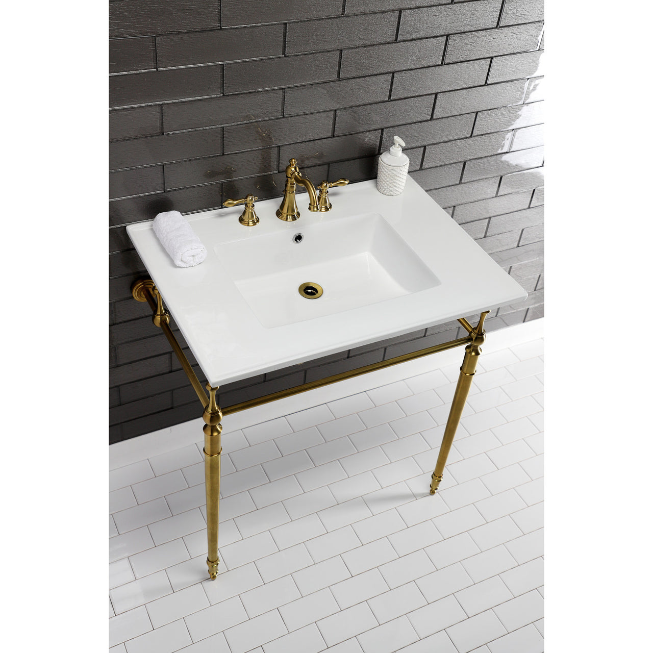 Continental 31 x 22 Ceramic Vanity Top W/ 3 Holes & Integrated Basin - BNGBath